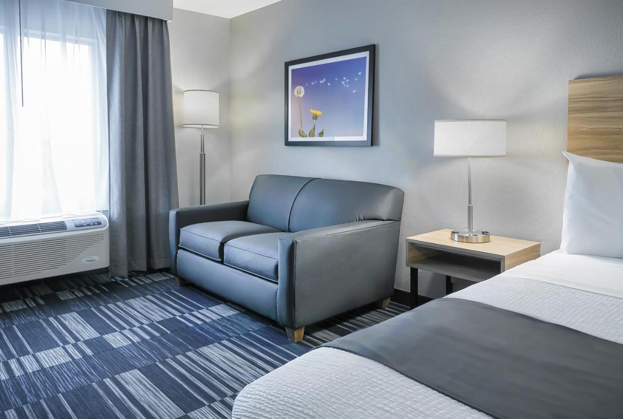 Hotel Winds At Crosswinds Casino